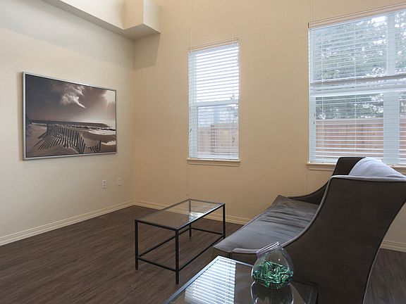 3rd image of 7180 N Leavitt Ave #102
