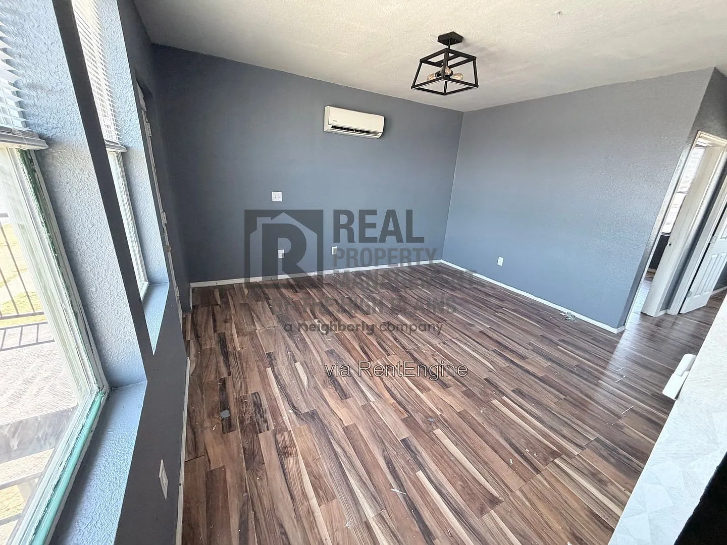 2 bed, 1.0 bath, $650 — Photo 4