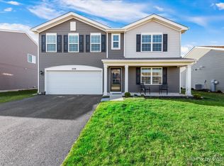 1598 Lakeland Ln, Pingree Grove, IL 60140