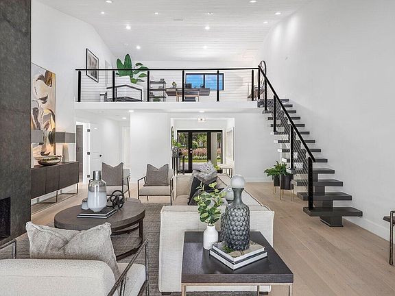 3rd image of 10187 El Caballo Ct