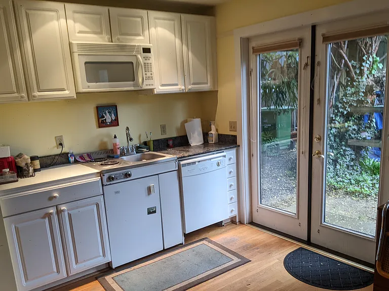 1712B Allston Way — Photo 4