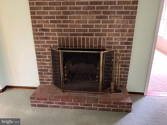 3rd image of 117 Hillsdale Dr
