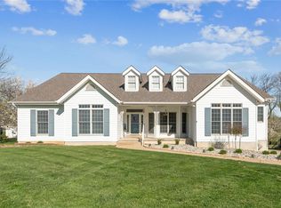 7 Saint Robert Dr, Saint Peters, MO 63376