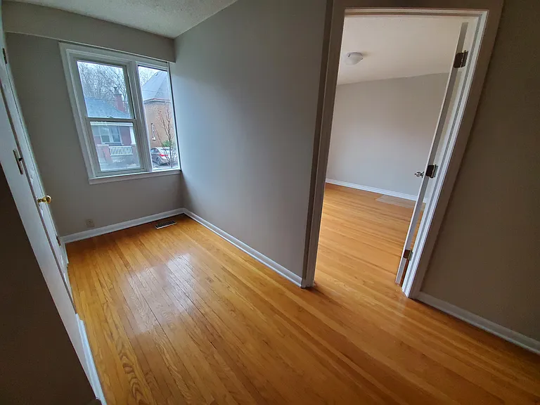 462 Victoria St #2 — Photo 20