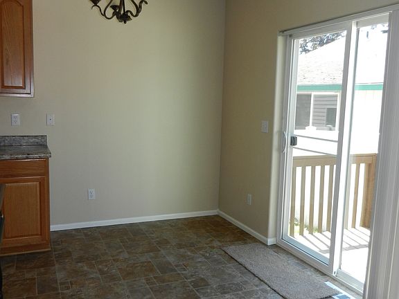 5th image of 3306 NE 42nd Pl APT A