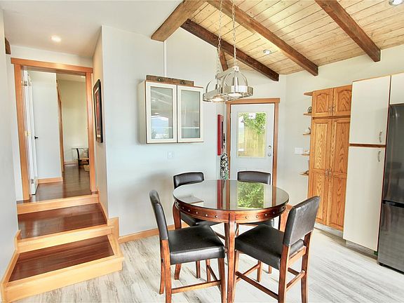 5th image of 3409 Oceanview Dr