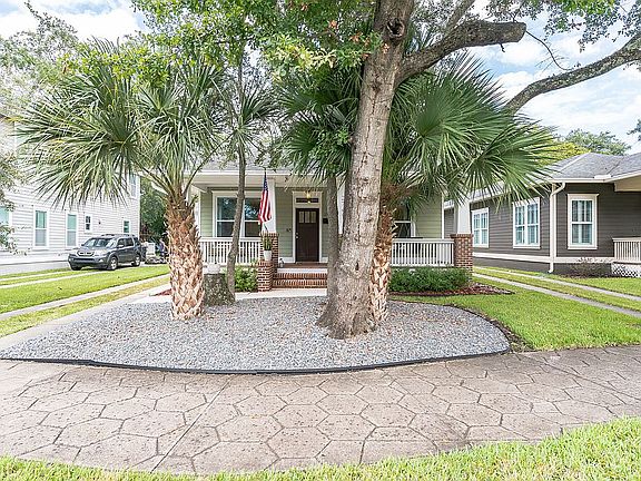 2nd image of 2749 Lydia St