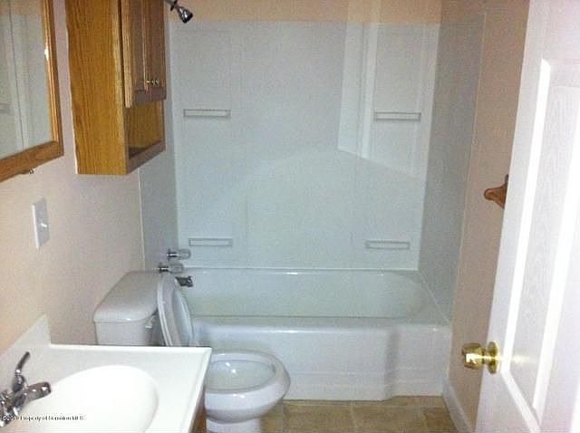 2nd image of 1 Glinko St