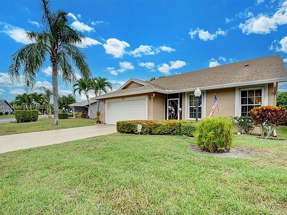 2nd image of 3890 Dafilee Cir