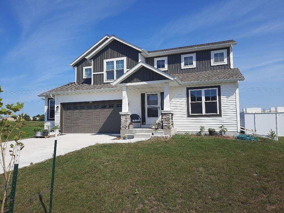 1st image of 906 Ridge Ct