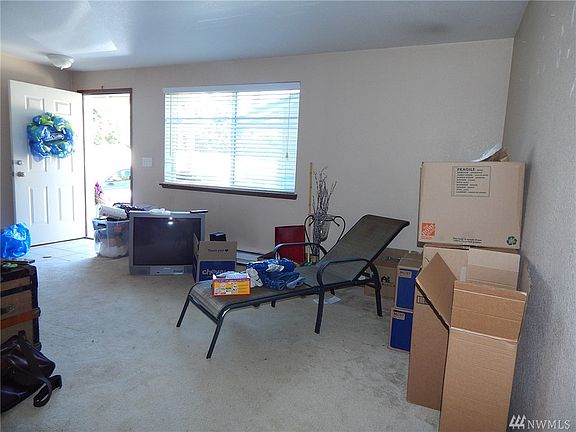 2nd image of 12326 121st St E