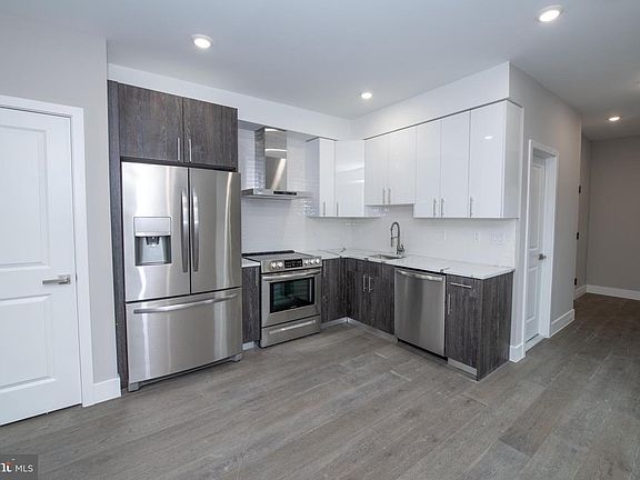 3rd image of 2005 E Susquehanna Ave #D