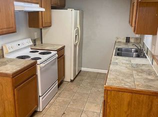 851 S Uravan Ct #B, Aurora, CO 80017