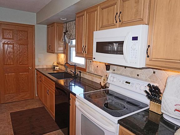 5th image of 1258 Yorktown Dr