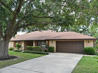 26 Canter Club Ct, Debary, FL 32713