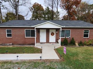 145 Gallaher View Dr #B, Kingston, TN 37763
