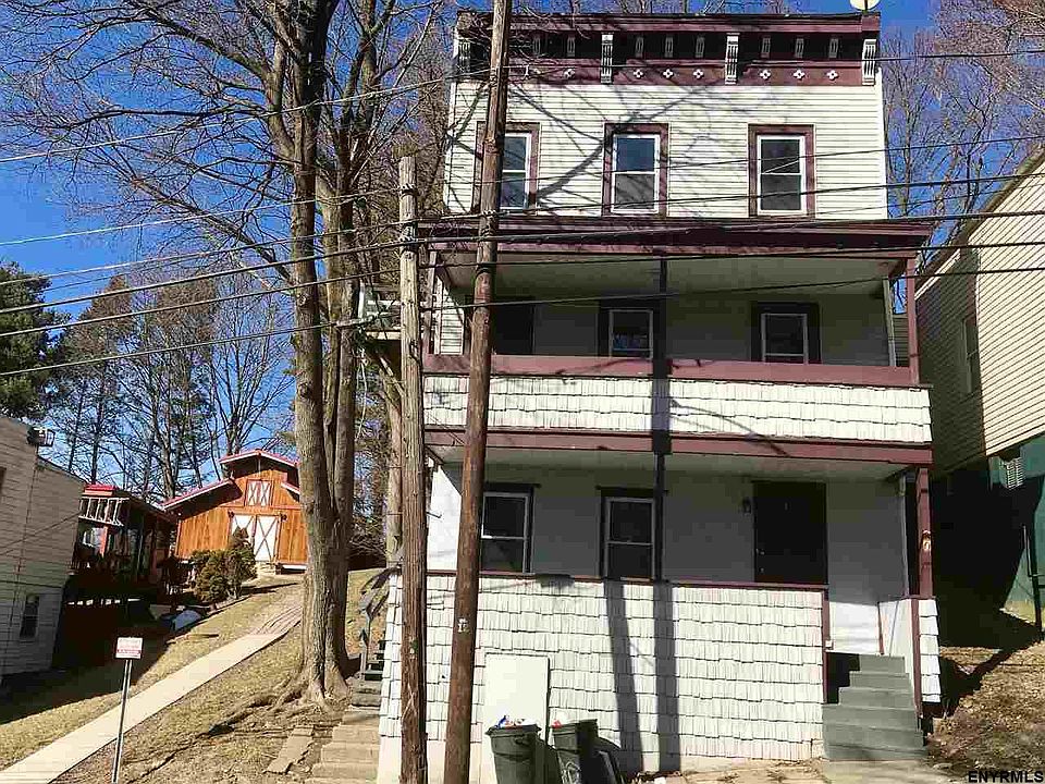 1st image of 80 Lincoln Ave #1