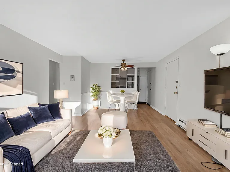 A1 Colonial Dr #10 — Photo 1