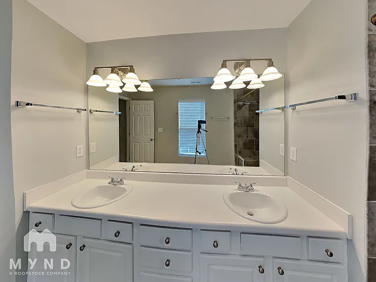 2023 Swimming Hole Cir — Photo 16