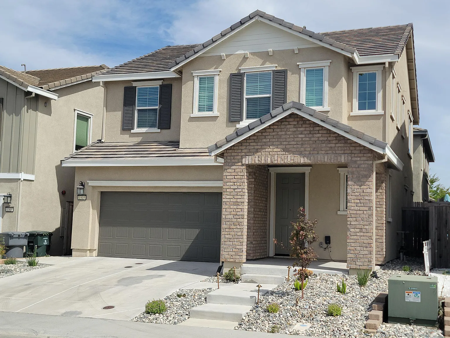 3 bed, 1833 sqft, $3,250 — Photo 1