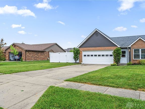 2nd image of 3859 Butterfield Dr