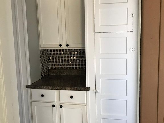 5th image of 11369 Belleterre Ave #2