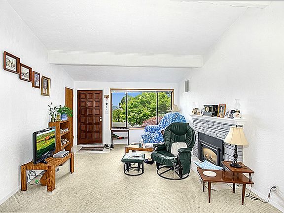 2nd image of 8305 NE 158th St