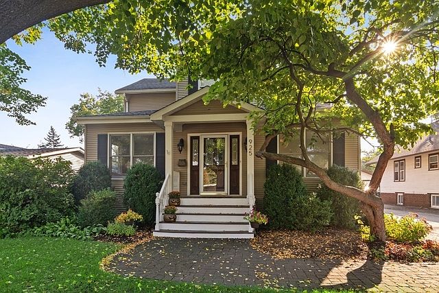 1st image of 925 N Dunton Ave