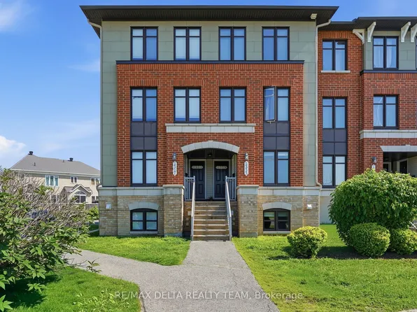 2333 Esprit Dr #121, Ottawa, ON K4A 0T4