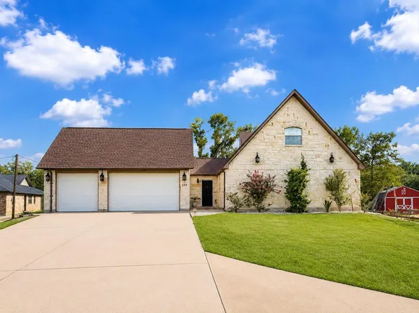 228 Fawn Trl, Lake Jackson, TX 77566
