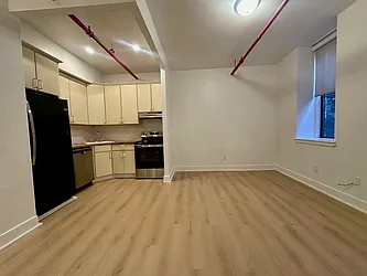 101 Sutton Street, #7