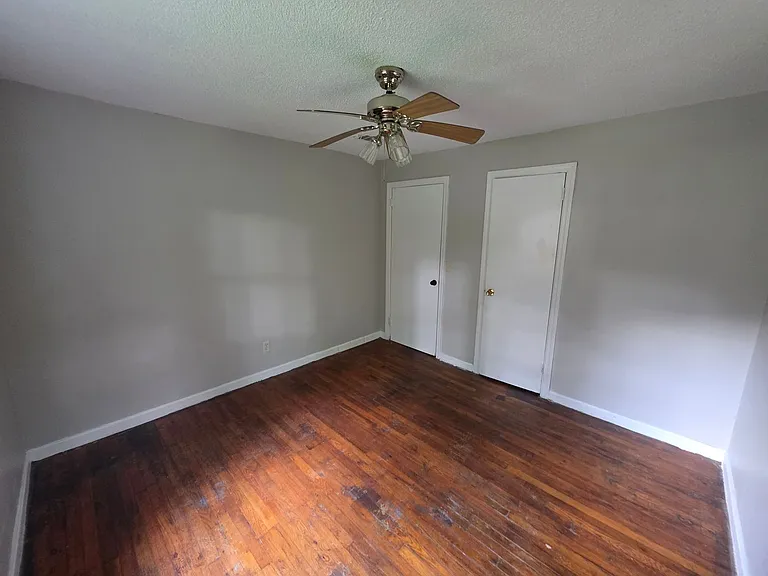 165 Stanford St — Photo 10