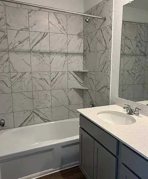607 Water Way Ave — Photo 7