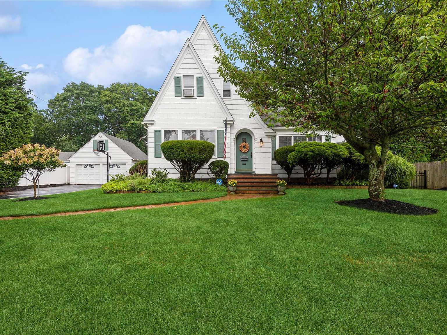 61 Bayview Avenue, East Islip, NY 11730 MLS 3492882 Zillow