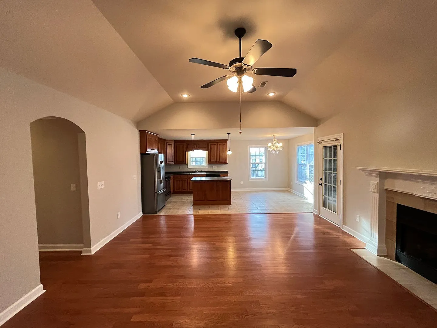 117 Hubert Rd: Stylish Comfort Meets Everyday Convenience — Photo 2
