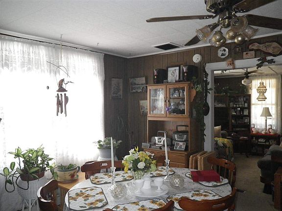 5th image of 204 N Low St