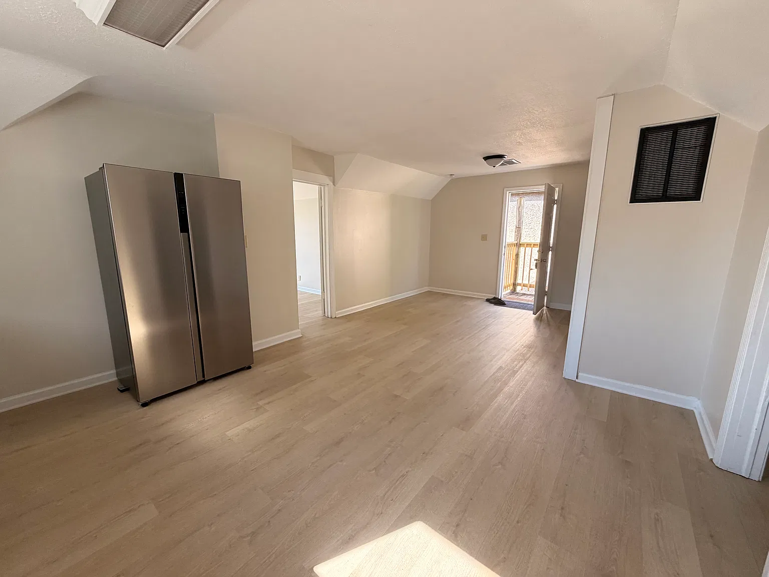 2 bed, 750 sqft, $1,250 — Photo 3