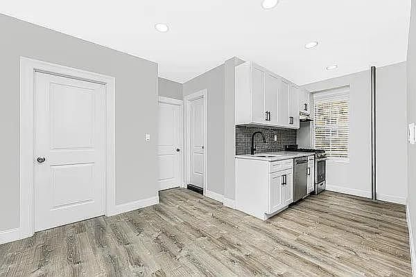 1st image of 514 W 211th St #4A