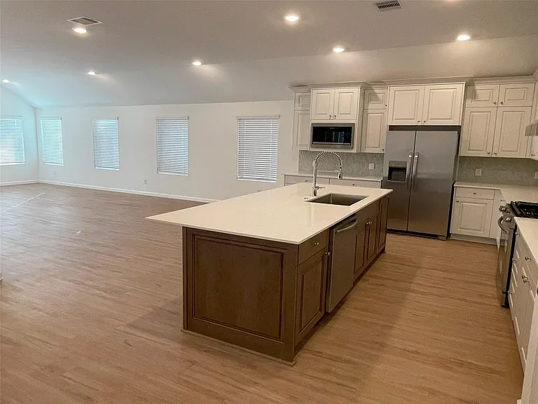 30327 Centipede Grove Ln — Photo 8