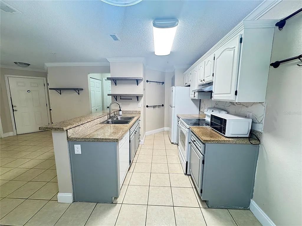 2 bed, 2.0 bath, 1019 sqft, $1,500 — Photo 3