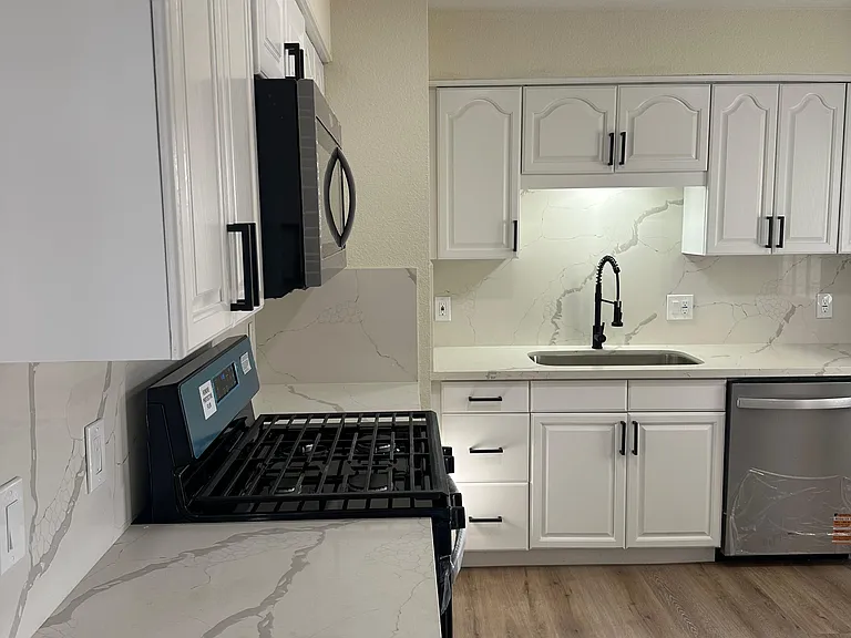 13000 Lorenzo Ct — Photo 18