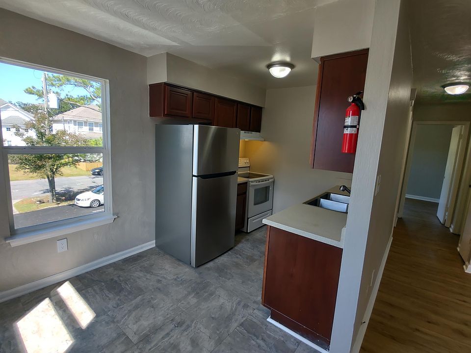 1st image of 9532 4th Bay St APT 3