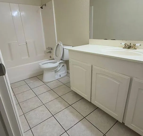 552 Trout St — Photo 9