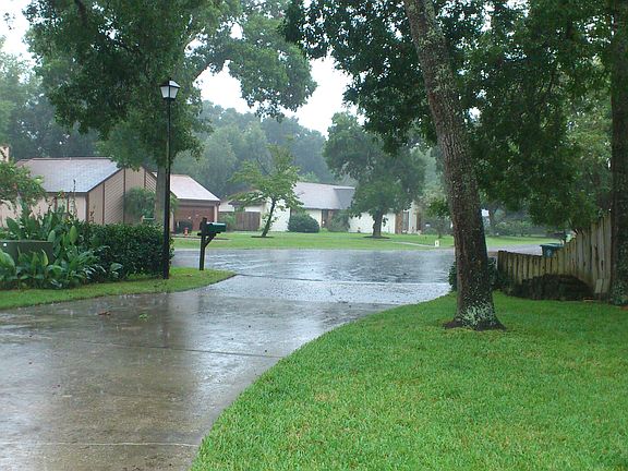 5th image of 3006 Blue Heron Dr S