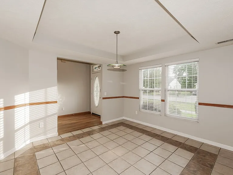401 Creekstone Dr — Photo 8