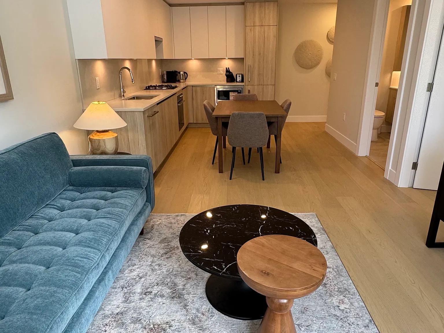 1 bed, 698 sqft, $3,800 — Photo 3