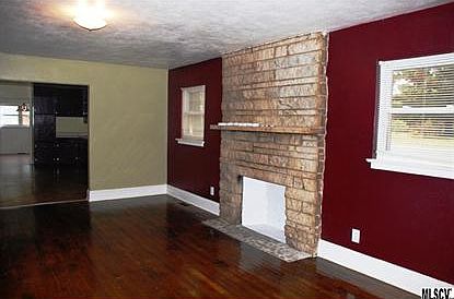 2nd image of 997 22nd Street Pl NE