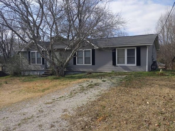 504 Buckskin Ln, Gardendale, AL 35071