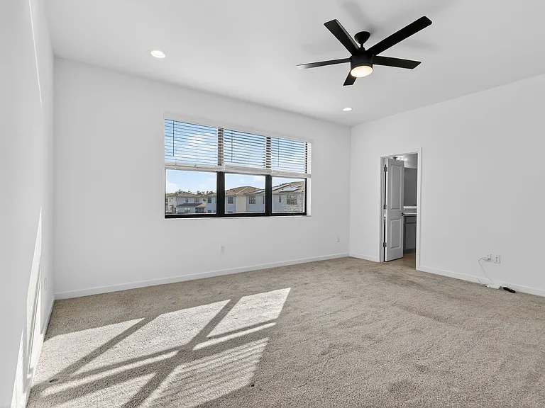 8792 Antarus Dr — Photo 37