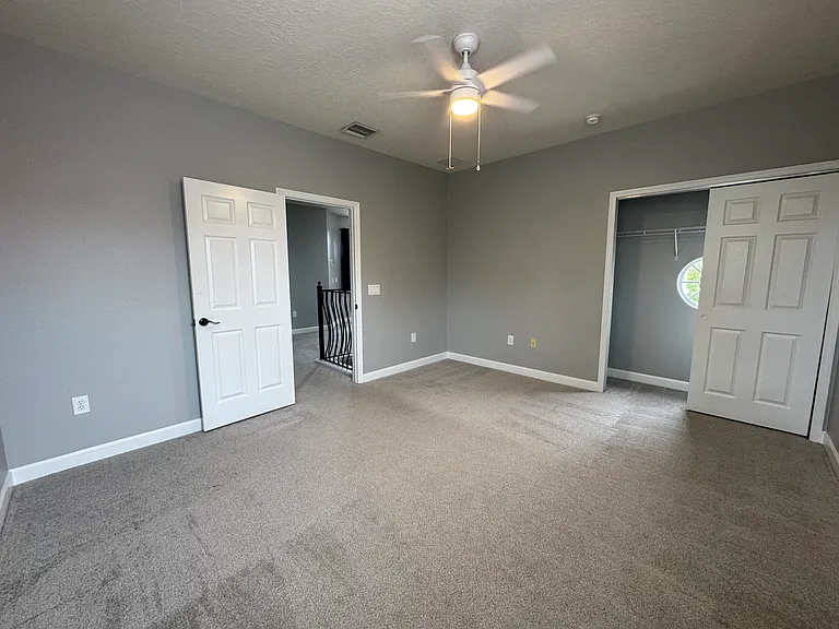 142 Harrington Ct — Photo 37